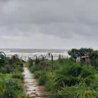 ویلا-ساحلی-پلاک-یک-2خوابه-و4خوابه