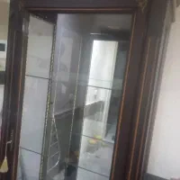 ویترین بوفه شیشهای سه طبق|بوفه، ویترین، کنسول|تهران, سازمان برنامه جنوبی|دیوار