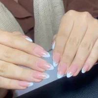 کاشت و آموزش ناخن تضمینی با شش سال سابقه ی کار