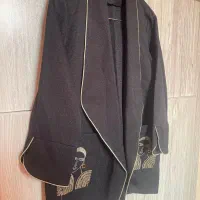 تعدادی لباس نوی زنانه|لباس|رشت, نیروی دریایی|دیوار