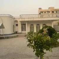 ویلای-گلدشت-حافظ-دوطبقه-نیم-درب-حیاط