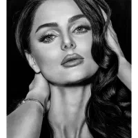 طراحی چهره سیاه قلم