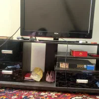 تلویزیون ومیزش