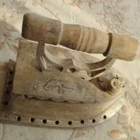 اتو ذغالی قدیمی