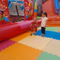 استخرتوپ|اسباببازی بچه|مهاجران, |دیوار