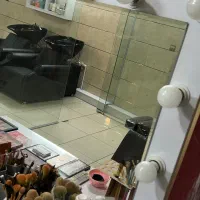 میزوصندلی میکاپ ومیز ناخن در حدنو|آرایشگاه و سالنهای زیبایی|شاهینشهر, فردوسی|دیوار