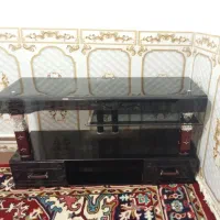 میز تلویزیون شیشه ای