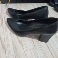 تعدادی کفش|کیف، کفش، کمربند|خرم‌آباد, |دیوار