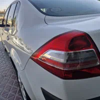 مگان ۲۰۱۰ استثنایی تک برگ سند