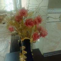 گل و‌گلدان