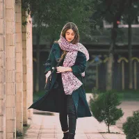 استخدام مدل لباس کلاسیک و کت شلوار