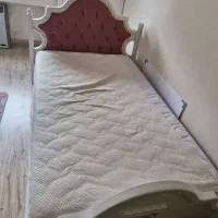 تختخواب  میز تحریر و صندلی ازفروشگاه هدیه مادربزرگ|تخت و سرویس خواب|اصفهان, بوستان ناژوان|دیوار