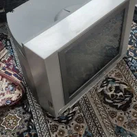 میز نهار خوری 6 نفره چوبی و تلوزیون سامسونگ