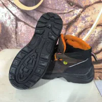 کفش ایمنی|کیف، کفش، کمربند|ارومیه, |دیوار