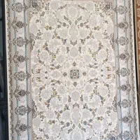 به علت تغییر شغل کلیه فرش ها زیر قیمت ارائه میشود
