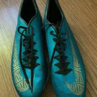 کفش چمن فوتبال