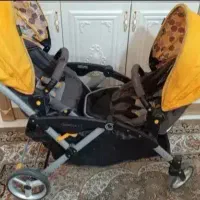 کالسکه دوقلو