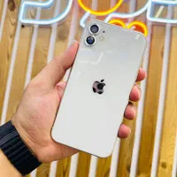 اپل iPhone 11 با حافظهٔ ۱۲۸ گیگابایت