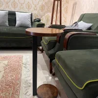 میز تک کنار مبلی