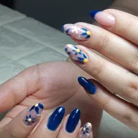 کاشت ناخن|خدمات آرایشگری و زیبایی|اصفهان, شاهزاده ابراهیم|دیوار