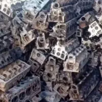 شکسته و بلا استفاده