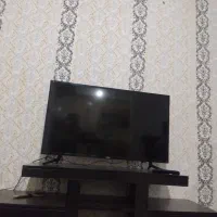 تلویزیون سامسونگ ۴۳ اینچ صفحه شکسته نصفه میاره