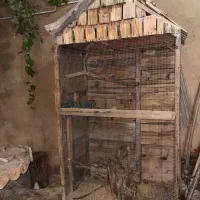 قفس چوبی بزرگ