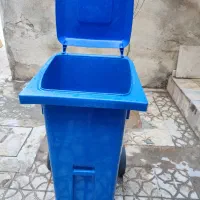 سطل زباله بزرگ