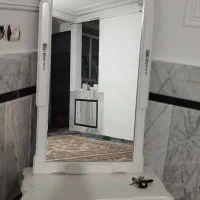 تعدادی وسایل فروخته میشود