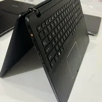 مهندسی و گرافیکدار صفحه نمایش 4k چرخشی