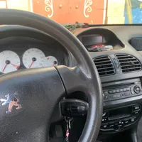 خودرو ۲۰۶اس دی وی هشت