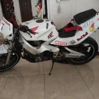 هوندا سی بی آر ۴۰۰ CBR