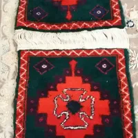 یک جفت فرش دستبافت رو صندلی|فرش|قم, شهرک قدس|دیوار