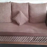 مبل راحتی درحد نو چوب گردو محکم وتمیز|مبلمان خانگی و میز عسلی|لنجان, |دیوار