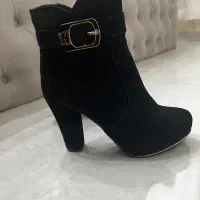 کفش بوت پاشنه دار مخمل