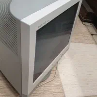 مانیتور ۱۷ اینچ CRT