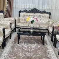 مبل استیل ۹ نفره با میز جلو مبلی و عسلی، در حد نو