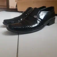 کفش کلاسیک  مردانه ورنی سایز ۴۳-۴۴ و چرم ۴۲