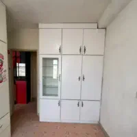 کمد دیواری و کابینت آشپزخانه .