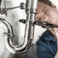 تعمیرات لوله . لوله کشی حرفهای . نصب ابگرمکن