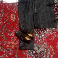 کت وشلوارباجلیقه وپیراهن سفیدوکفش
