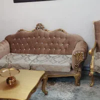 مبل هفت نفره با میز عسلی در حد