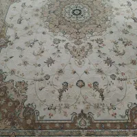 فرش نه متری کرم ، کاملا سالم