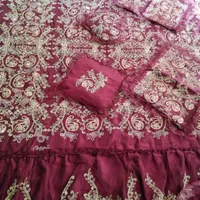 روتختی با دوتا روبالشی ودوتا کوسن