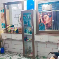 دکوراسیون سالن های گلاس با آینه کشب کامل|آرایشگاه و سالن‌های زیبایی|اهواز, پردیس|دیوار