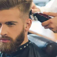 نیازمندهمکارحرفه ای درسالن پیرایش مردانه