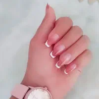 کاشت ناخن و پاکسازی تخصصی پوست در وحید