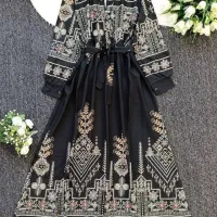 لباس|لباس|مشهد, آیت الله کاشانی|دیوار