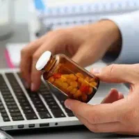 استخدام داروخانه همراه با آموزش و صدور مدرک