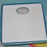 ترازوی وزن کشی عقربه ای در حد نو